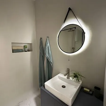 Apartman Blizko Centra, Parkovani A Wifi Zdarma Pilsen