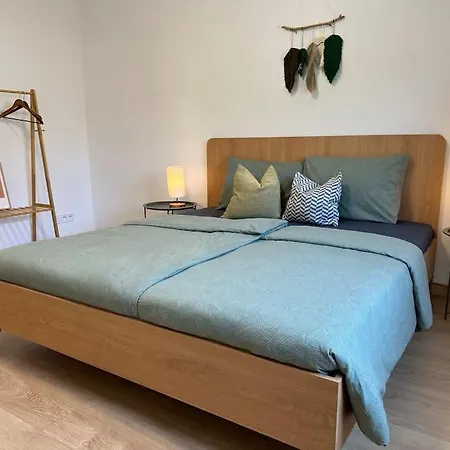 Apartman Blizko Centra, Parkovani A Wifi Zdarma Apartment Pilsen
